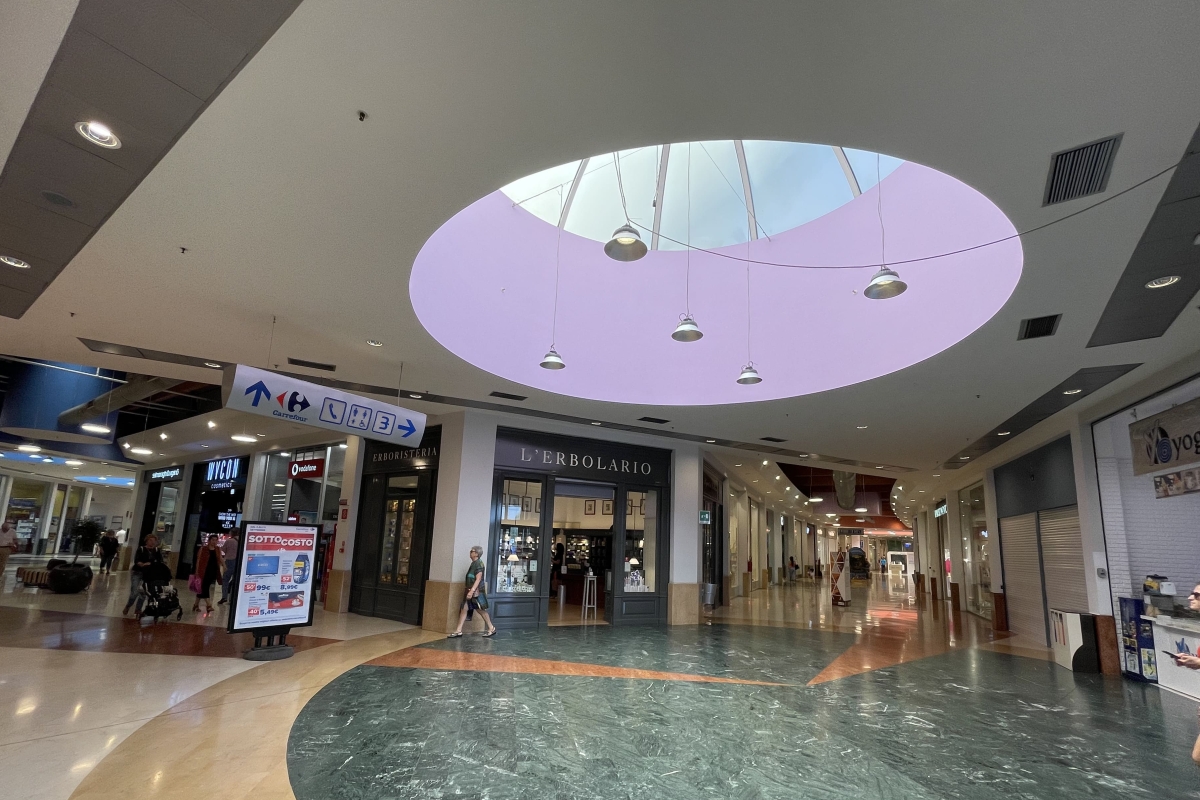 Repainting C.C. Carrefour Repainting C.C. Carrefour
